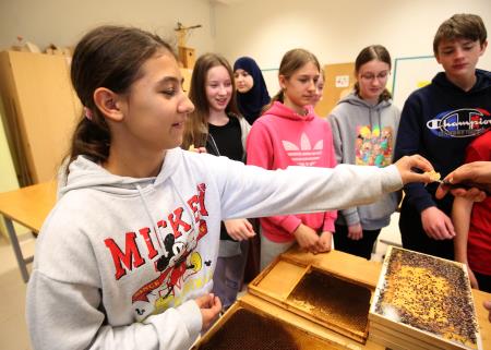 DELAVNICE NA OŠ RAKEK 25 FOTO LJUBO VUKELIČ